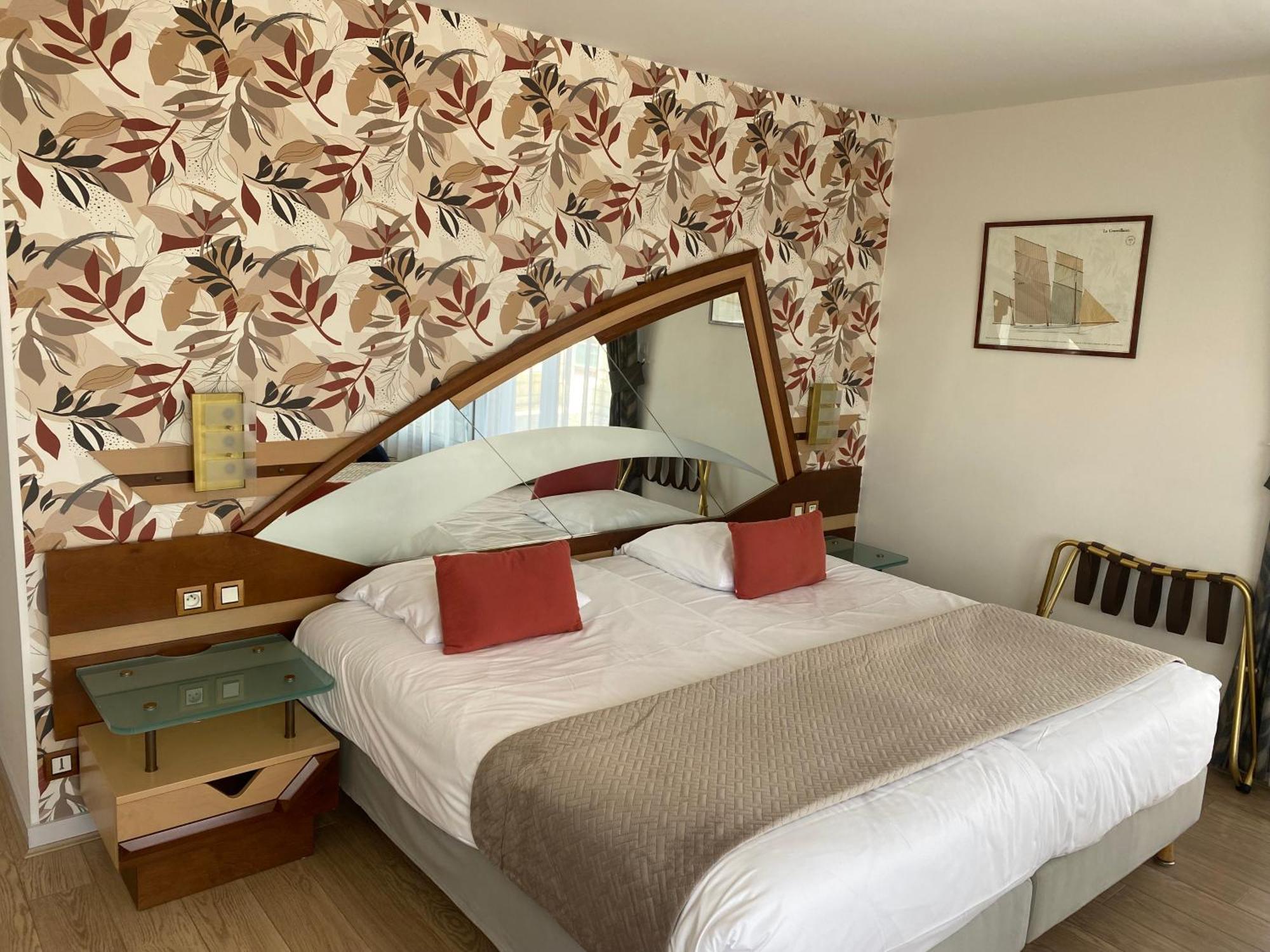 Le Crystal Dinard Plage Exterior foto