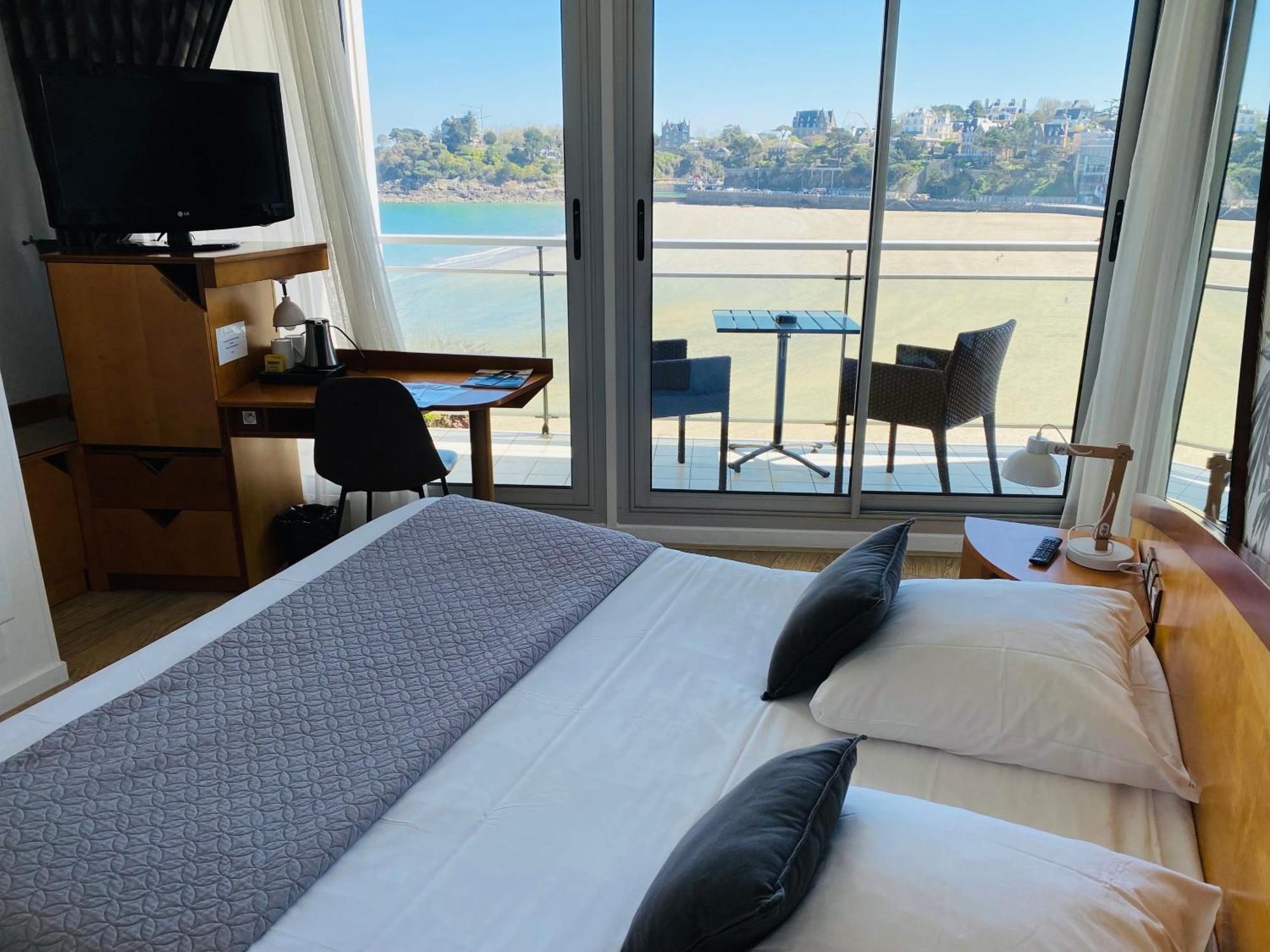 Le Crystal Dinard Plage Exterior foto
