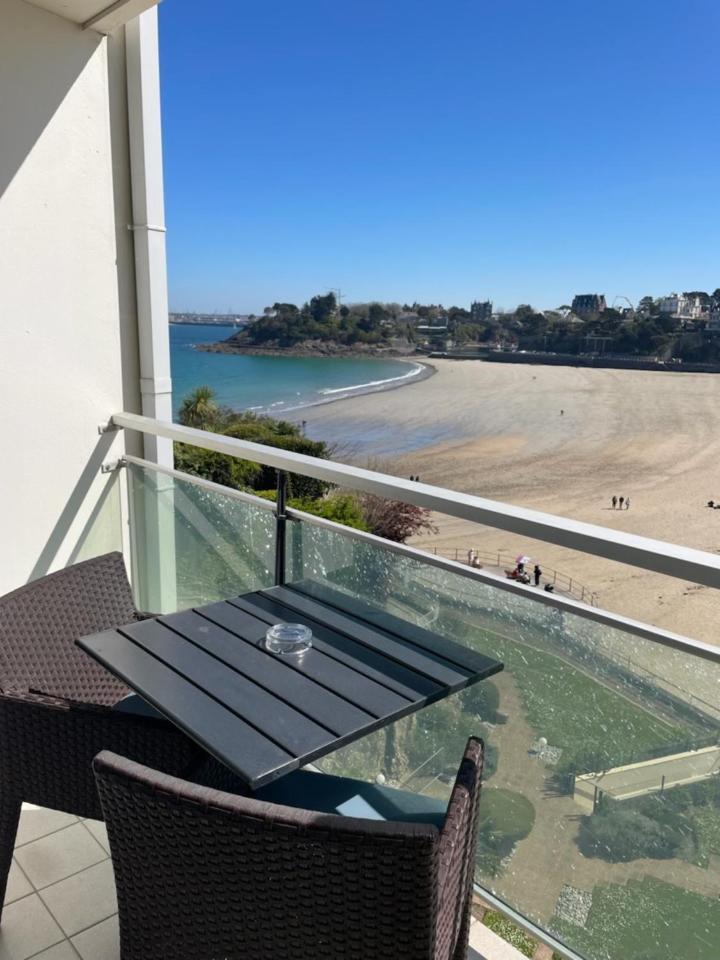 Le Crystal Dinard Plage Exterior foto