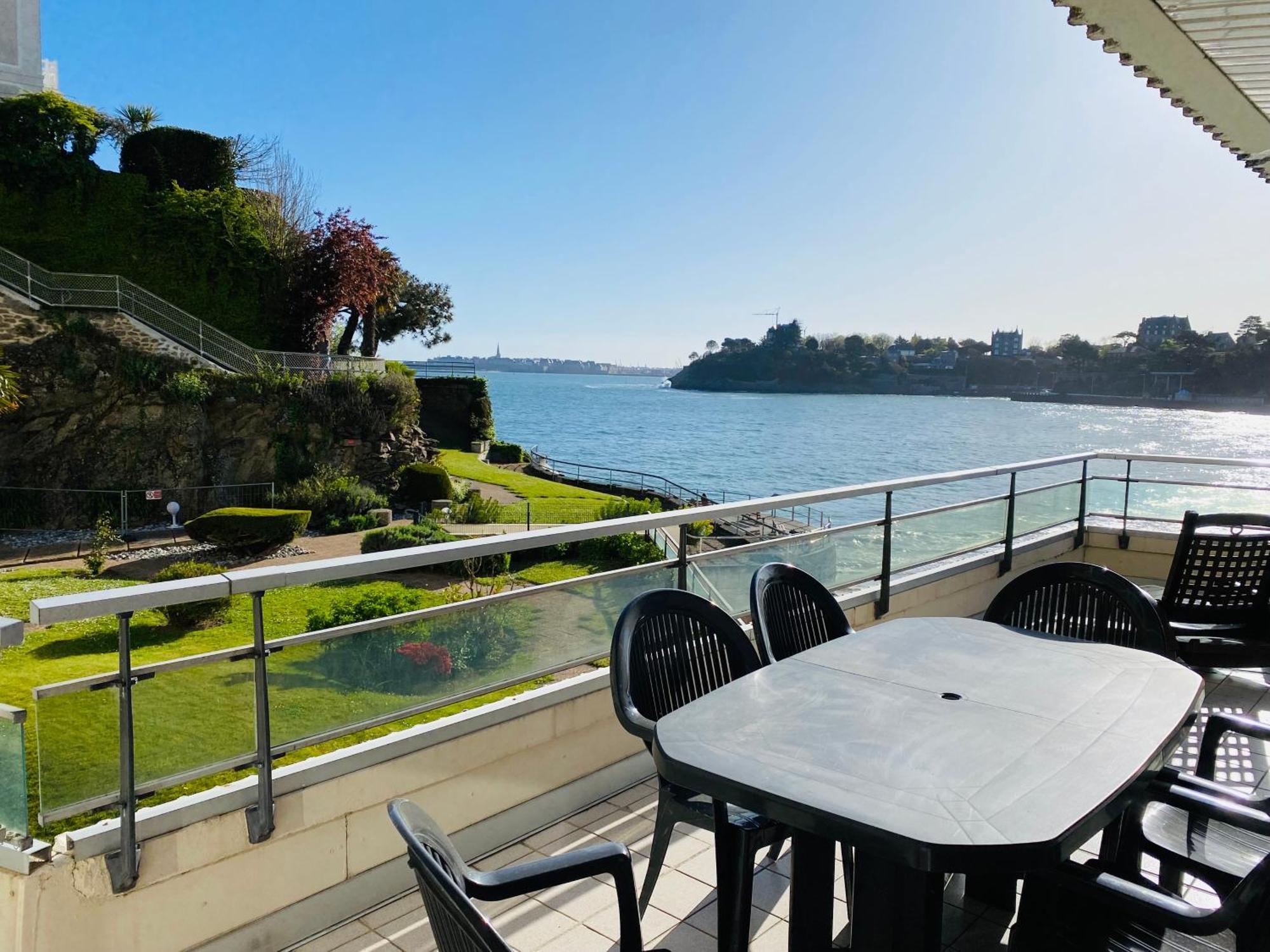 Le Crystal Dinard Plage Exterior foto