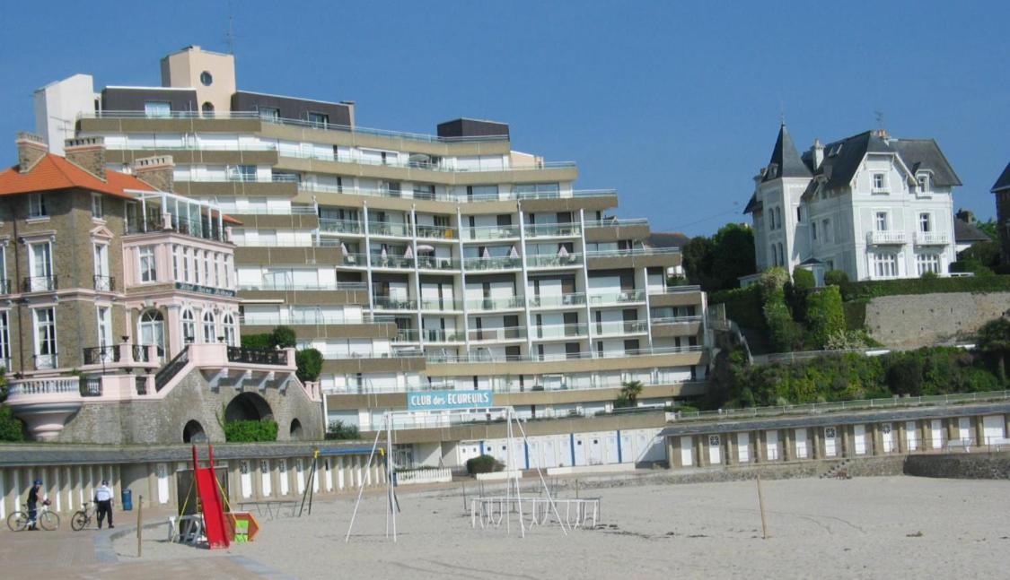 Le Crystal Dinard Plage Exterior foto